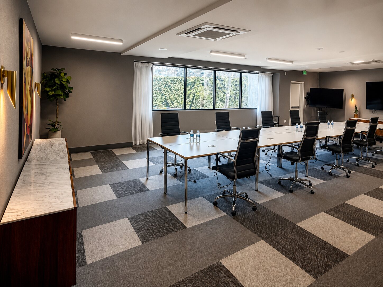 Jade Meeting Room