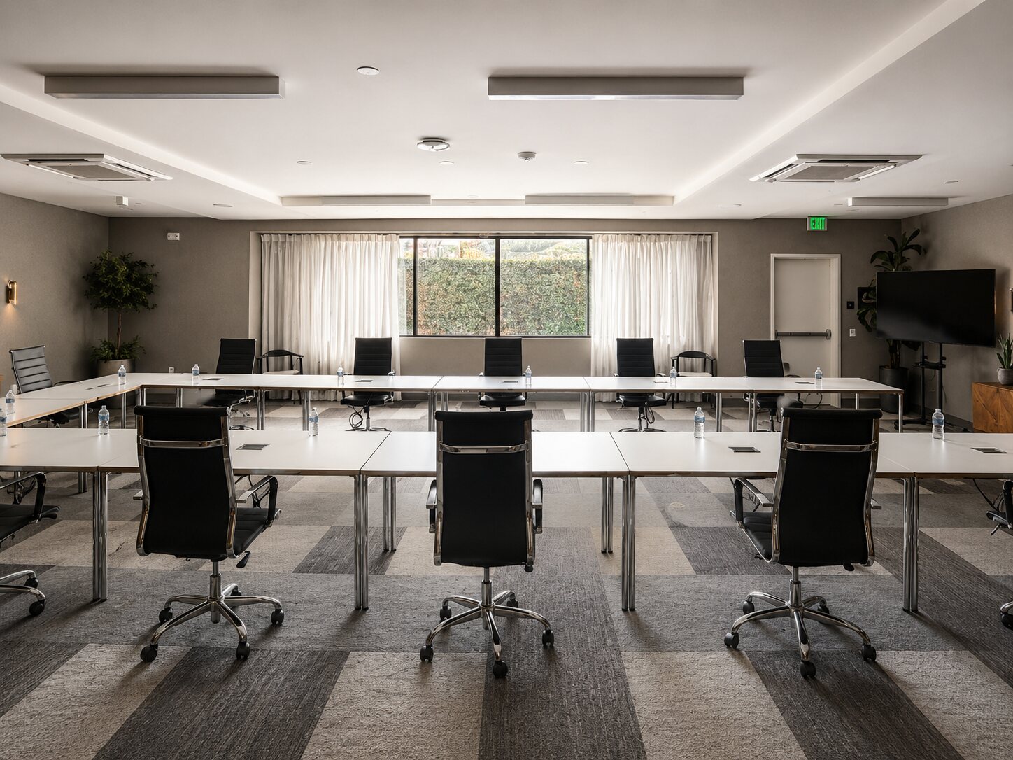 Jade Meeting Room