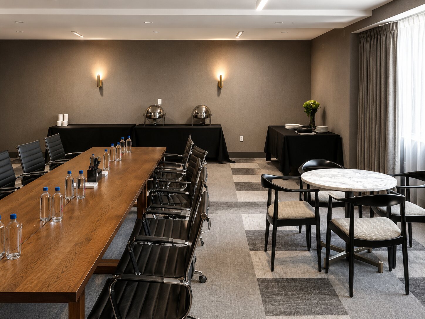 Onyx Meeting Room