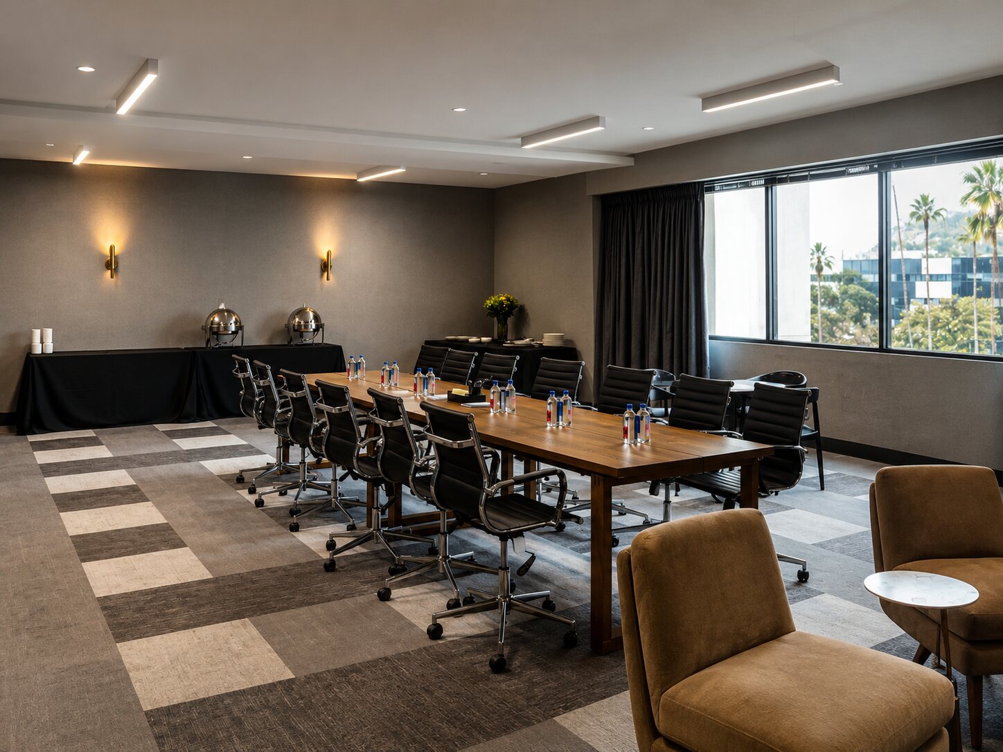 Onyx Meeting Room