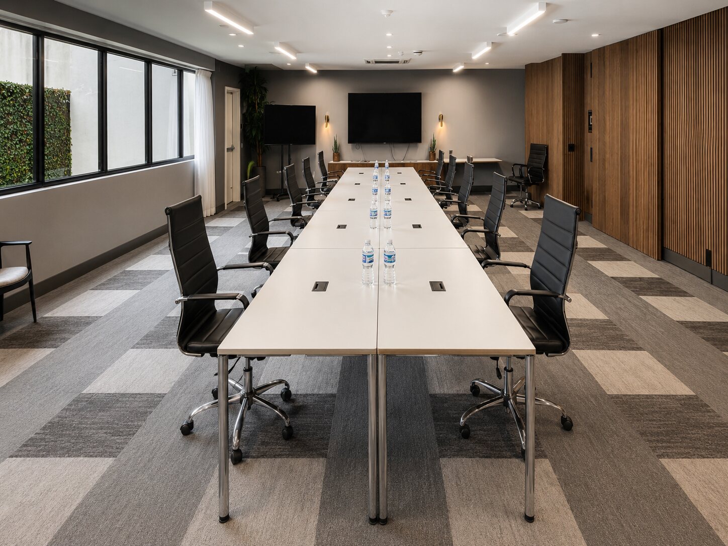 Meeting setup — boardroom